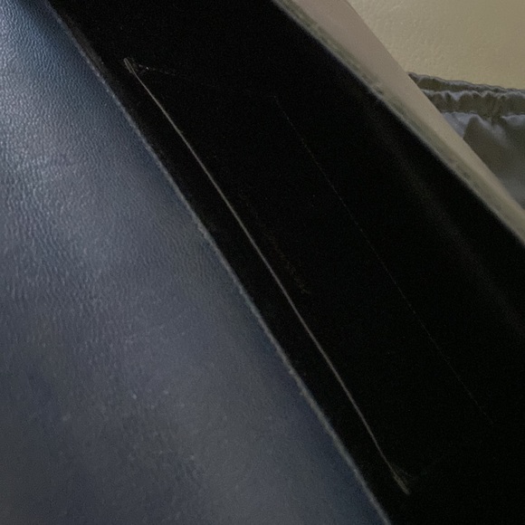 Authentic YSL clutch in Great Condition, Navy Blue. Comes with dust bag - Picture 7 of 11